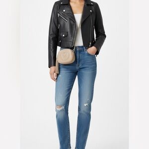 Ladies Leather Valentino crossbody chain bag